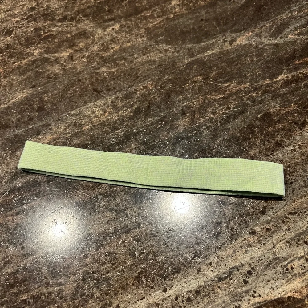 Lululemon Cardio Cross Trainer Headband Heathered Clear Mint